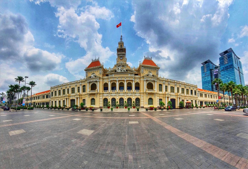 Toà nhà Uỷ ban nhân dân Thành phố Hồ Chí Minh, Quận 1